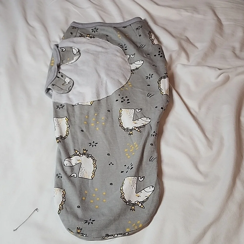N/A unicorn swaddler